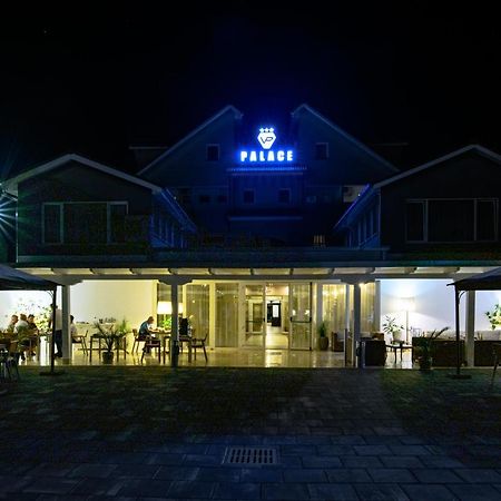 Vila Palace Caransebeş Exterior foto